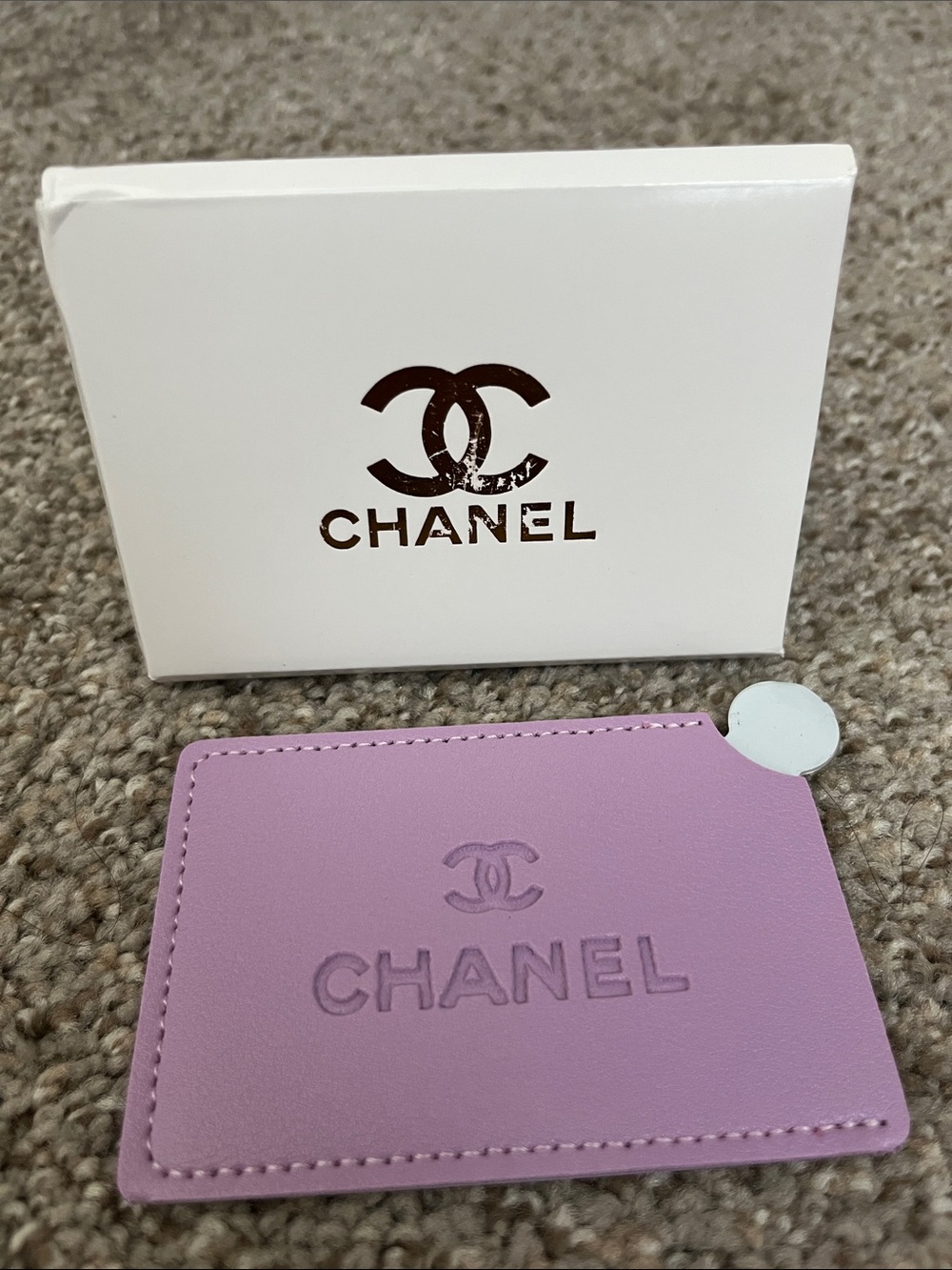 🆕 Chanel Lilac Embossed Leather case w/ personal Mirror and box